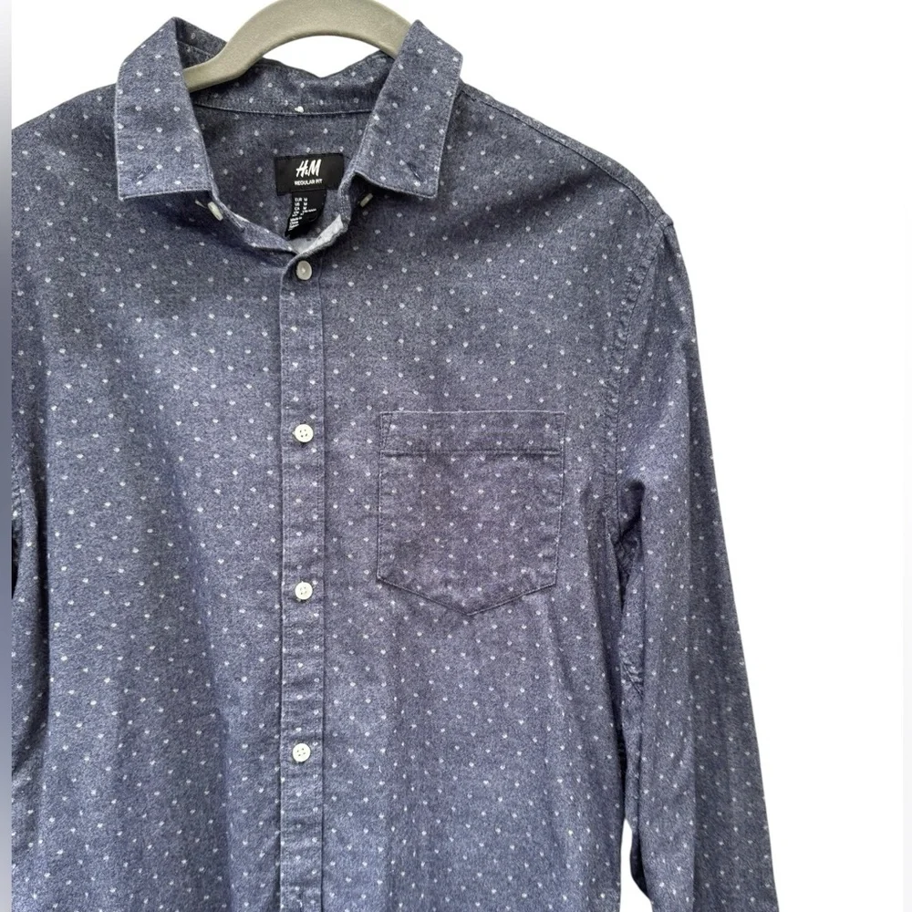 H&M Blue Casual Button Down Shirt with Classic Collar size Medium - Picture 4 of 8